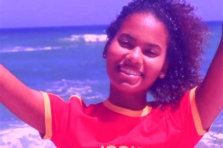 Alice, 23 — Escort in Caluango, Angola