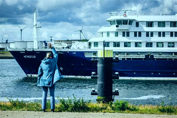 Alice, 23 — Escort in Emst, Netherlands