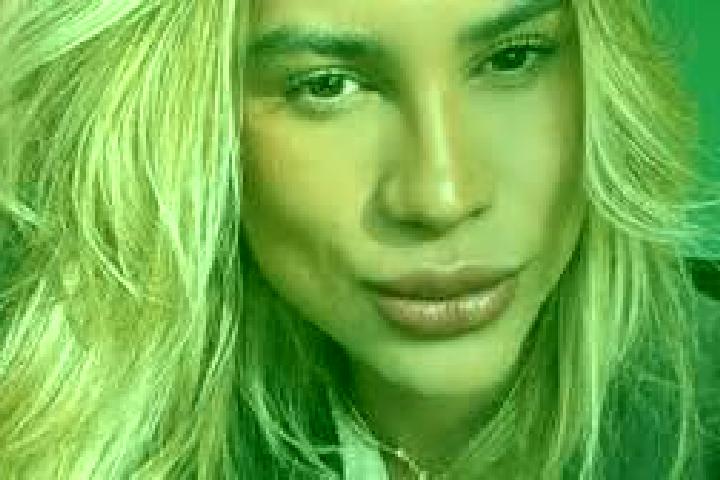 Alice, 23 — Escort in Floriano Peixoto, Brazil