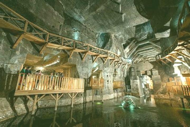 Alice, 23 — Escort in Wieliczki, Poland