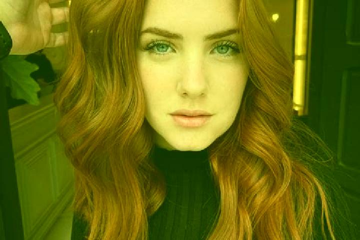 Alice, 24, a auburn blue-eyed caucasian companion based in Doe Run. Offering Travel Companion, Overnight. Available for incall and outcall, day and evening d...