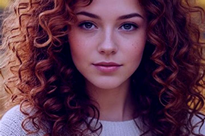 Alice, 24, a auburn grey-eyed slavic companion based in Pelehake. Offering Erotic Massage, OWO, Striptease. Available for incall and outcall, day and evening...
