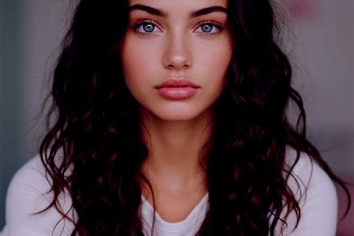 Alice, 24, a black hazel-eyed mediterranean companion based in Bansko. Offering Tantra, Striptease, Prostate Massage, Domination. Available for incall and ou...