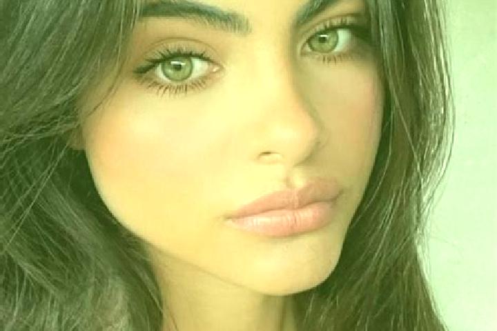 Alice, 24, a brunette grey-eyed middle eastern companion based in Los Zacatones. Offering Prostate Massage, Overnight, Dinner Date, Tantra. Available for inc...