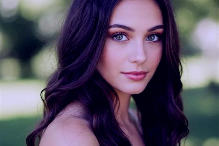 Alice, 24, a brunette hazel-eyed caucasian companion based in Flangebouche. Offering Couples, 69, Massage, Travel Companion. Available for incall and outcall...