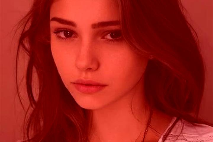 Alice, 24, a chestnut brown-eyed slavic companion based in Nanya. Offering Couples, Massage, 69, Duos. Available for incall and outcall, day and evening dates.
