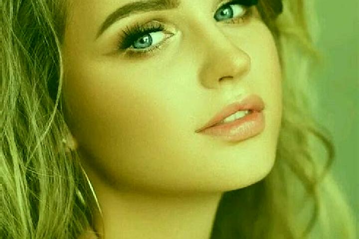Alice, 24, a dark blonde blue-eyed ebony companion based in Rumah. Offering Party Girl, Dinner Date, A-Level, Duos, Travel Companion. Available for incall an...