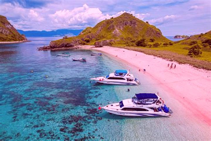 Alice, 24 — Escort in Labuan Bajo, Indonesia