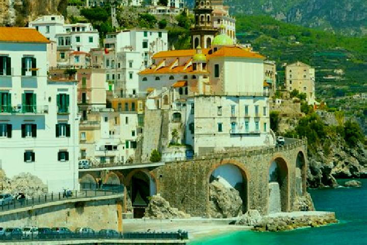 Alice, 24 — Escort in Lode, Italy