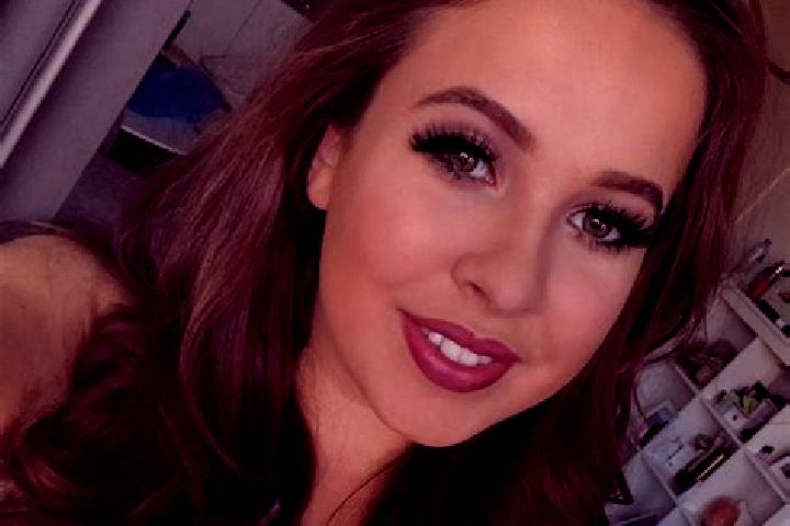 Alice, 25, a auburn brown-eyed european companion based in Stafford. Offering GFE, Domination, Duos, Roleplay, Erotic Massage. Available for incall and outca...