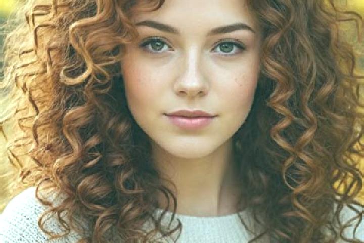 Alice, 25, a auburn brown-eyed slavic companion based in Maghera. Offering GFE, A-Level. Available for incall and outcall, day and evening dates.