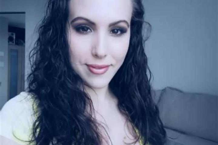 Alice, 25, a black amber-eyed caucasian companion based in Barand-e Sofla. Offering OWO, A-Level, Striptease, BDSM, Roleplay. Available for incall and outcal...