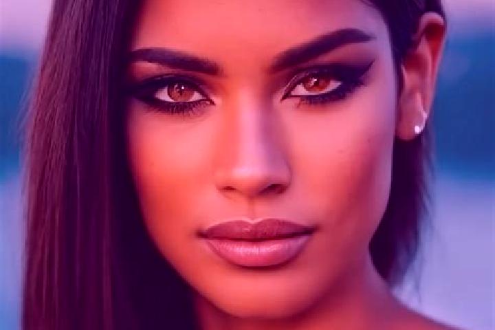 Alice, 25, a brunette amber-eyed latina companion based in Niihama. Offering BDSM, CIM, Striptease, Couples. Available for incall and outcall, overnight book...