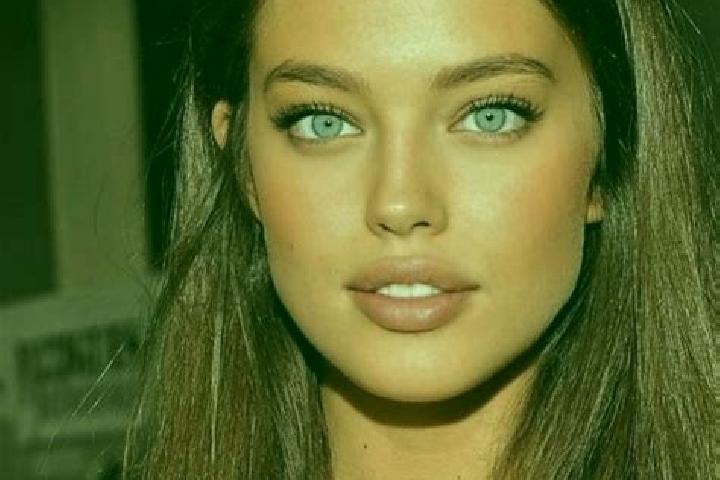 Alice, 25, a chestnut grey-eyed caucasian companion based in Viana. Offering BDSM, Deep French Kissing, Dinner Date, Party Girl. Available for incall and out...