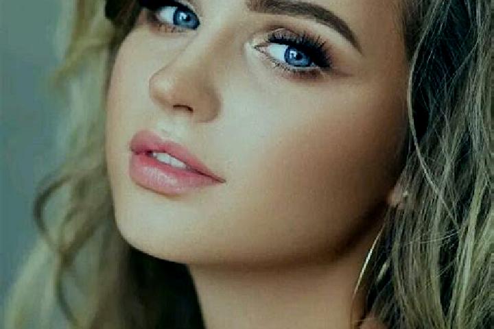 Alice, 25, a dark blonde blue-eyed caucasian companion based in Ramnicu Sarat. Offering Domination, Dinner Date, GFE, Travel Companion. Available for incall ...