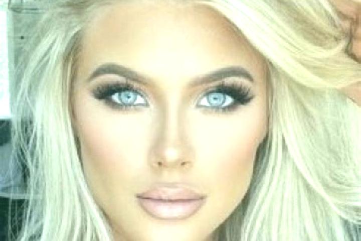 Alice, 25, a platinum blonde amber-eyed caribbean companion based in Poselki. Offering CIM, Fetish, Travel Companion, Prostate Massage. Available for incall ...