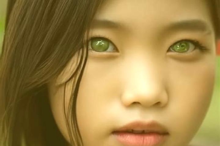 Alice, 25, a red green-eyed asian companion based in Kaithal. Offering 69, Prostate Massage, Overnight. Available for incall and outcall, day and evening dates.
