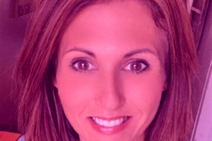 Alice, 25 — Escort in Metamora, United States