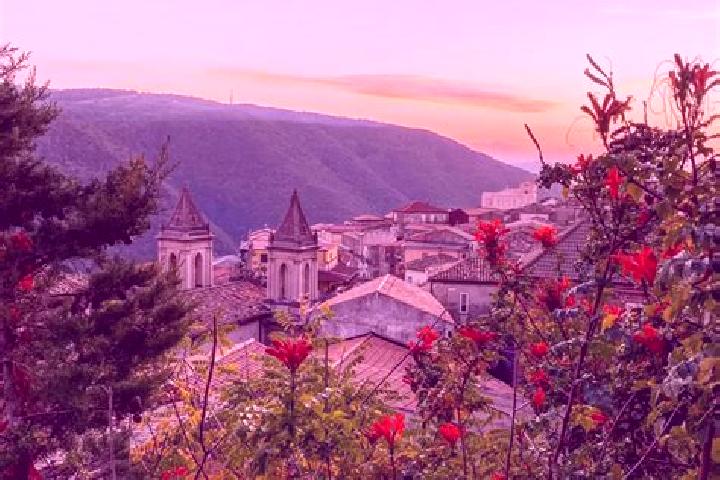 Alice, 25 — Escort in Nocera Terinese, Italy