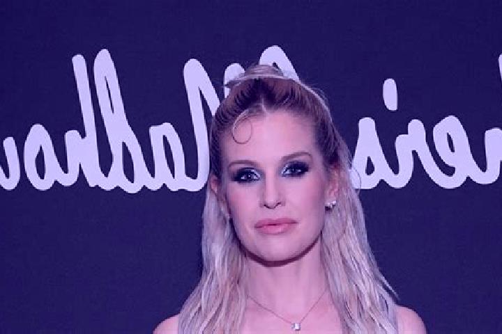 Alice, 25 — Escort in Oborne, United Kingdom