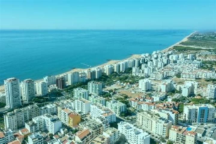 Alice, 25 — Escort in Quarteira, Portugal