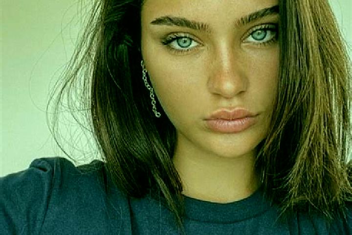 Alice, 26, a brunette blue-eyed indian companion based in Nouatre. Offering Prostate Massage, Overnight, Striptease. Available for incall and outcall, overni...
