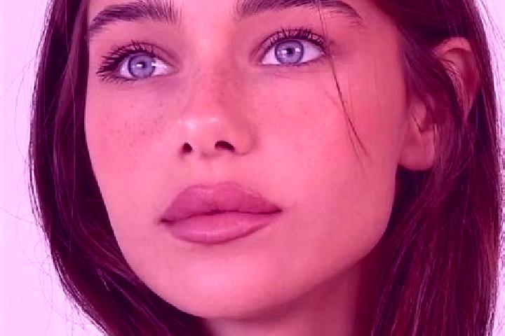 Alice, 26, a brunette brown-eyed asian companion based in Budimerice. Offering A-Level, Massage, Dinner Date. Available for incall and outcall, day and eveni...