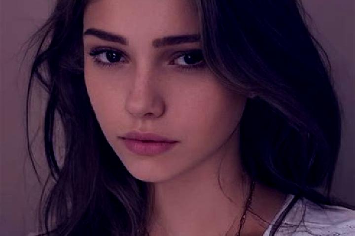 Alice, 26, a chestnut brown-eyed slavic companion based in Cogolludo. Offering A-Level, Travel Companion, Duos, OWO, Dinner Date. Available for incall and ou...