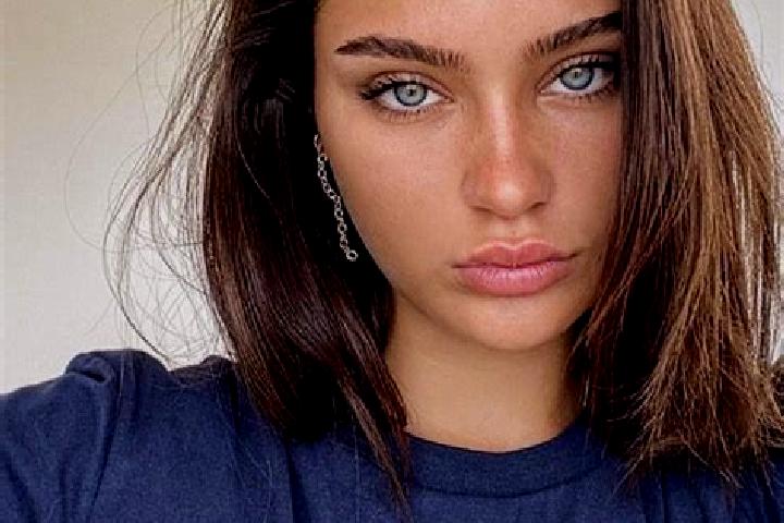 Alice, 26, a red dark-eyed slavic companion based in Pirovac. Offering Girlfriend Experience, Striptease, Party Girl. Available for incall and outcall, overn...
