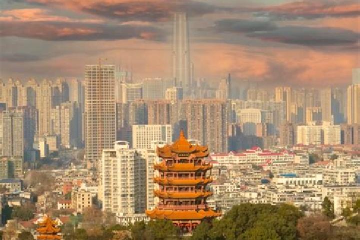 Alice, 26 — Escort in Hubei, China
