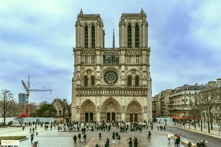 Alice, 26 — Escort in Le Puy-Notre-Dame, France