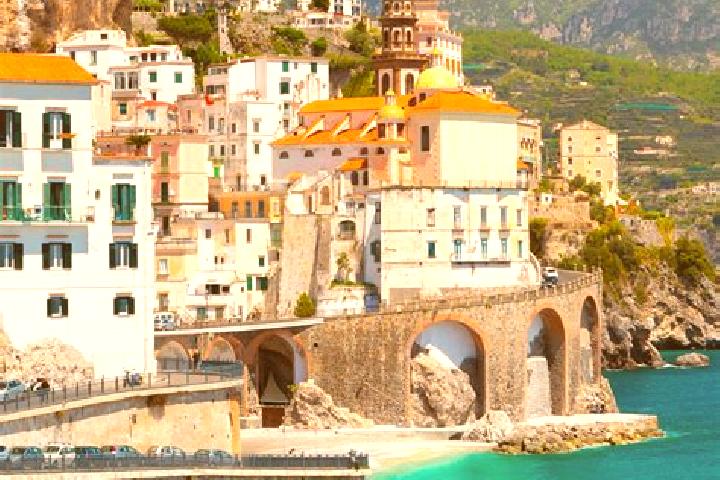 Alice, 26 — Escort in Teano, Italy