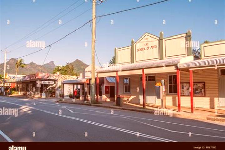 Alice, 26 — Escort in Uki, Australia