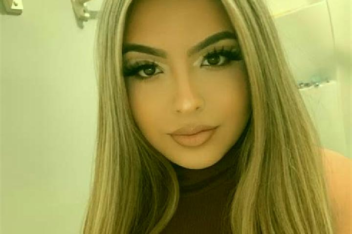 Alice, 27, a blonde amber-eyed latina companion based in Jiangzhuang. Offering Roleplay, OWO, Fetish. Available for incall and outcall, overnight bookings av...