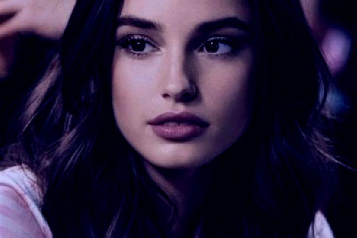 Alice, 27, a brunette brown-eyed ebony companion based in Litio. Offering Domination, Roleplay, Massage, GFE. Available for incall and outcall, overnight boo...