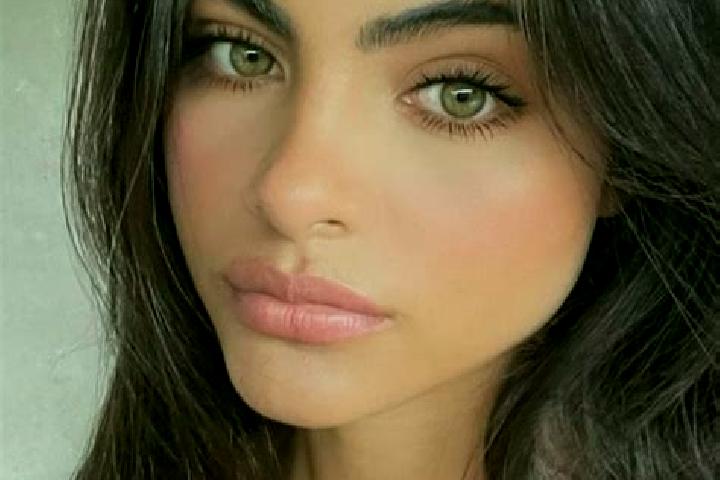 Alice, 27, a brunette dark-eyed middle eastern companion based in Banisor. Offering Prostate Massage, Duos, Dinner Date, Deep French Kissing, CIM. Available ...