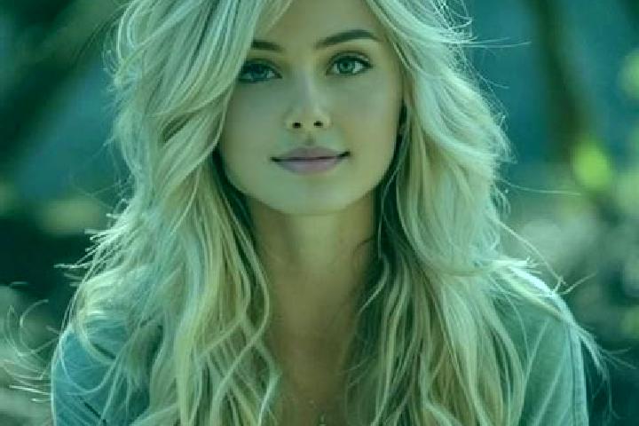 Alice, 27 — Escort in Caumont-l Evente, France
