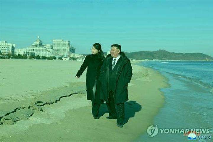 Alice, 27 — Escort in Chasong, North Korea