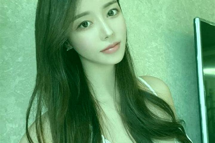 Alice, 27 — Escort in Kunwi, South Korea