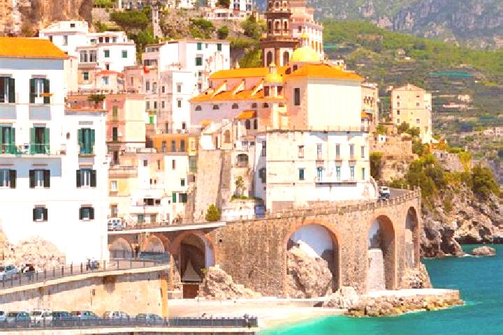 Alice, 27 — Escort in Parcines, Italy