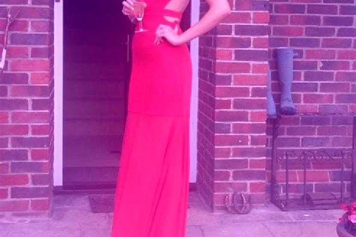 Alice, 27 — Escort in Potterne, United Kingdom