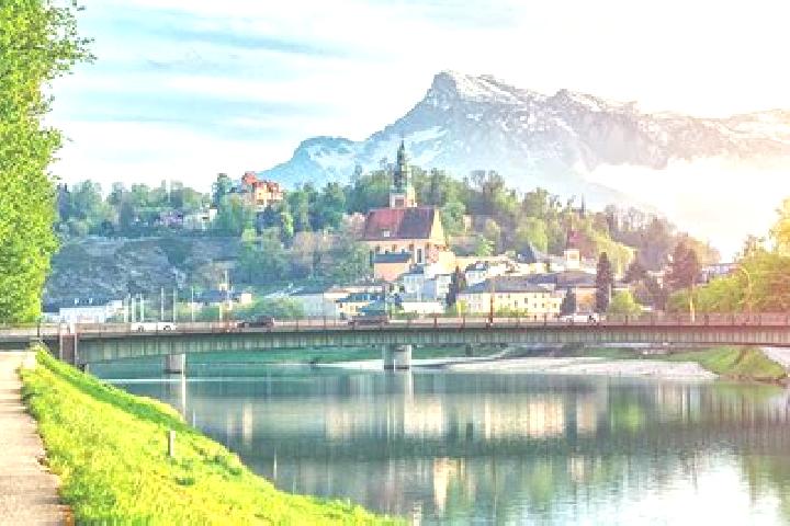 Alice, 27 — Escort in Sales, Switzerland