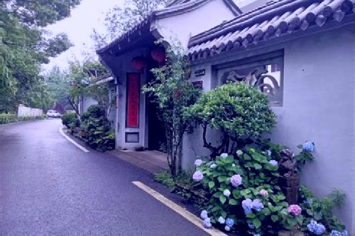 Alice, 27 — Escort in Xiafan, China
