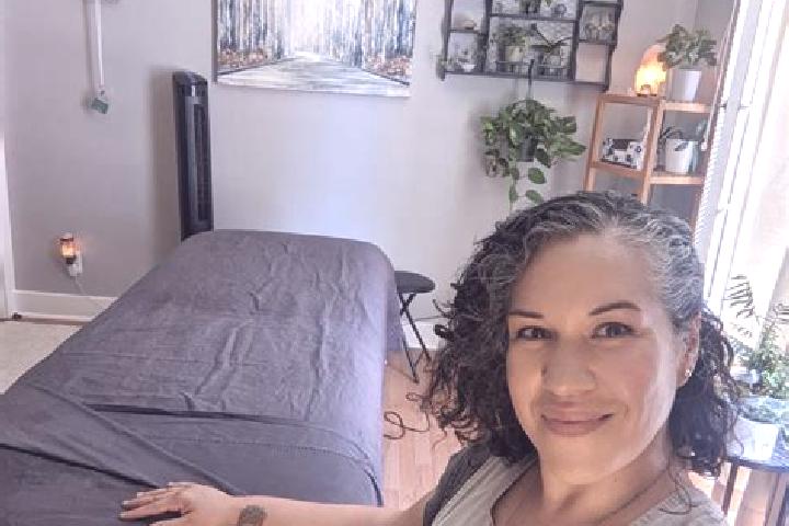 Alice, 28, a black grey-eyed mediterranean companion based in Lanvario. Offering Couples, Erotic Massage. Available for incall and outcall, overnight booking...