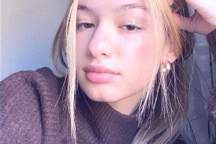 Alice, 28, a blonde brown-eyed middle eastern companion based in Weida. Offering CIM, Massage. Available for incall and outcall, overnight bookings available.