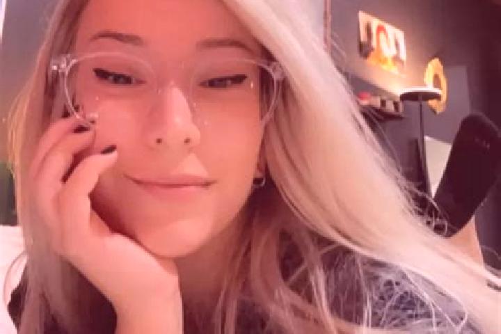 Alice, 28, a blonde grey-eyed mixed companion based in M Brago I. Offering Striptease, CIM, OWO. Available for incall and outcall, day and evening dates.