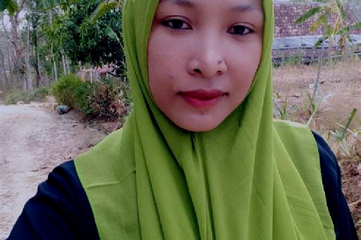 Alice, 28 — Escort in Banyuates, Indonesia