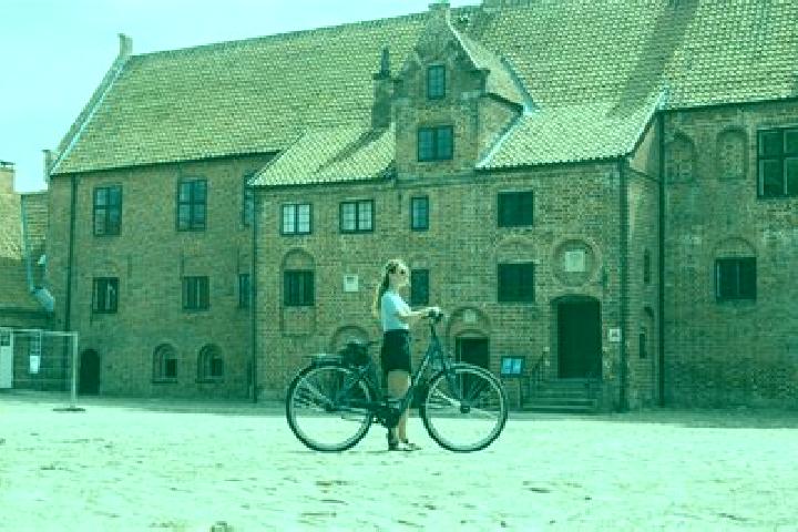 Alice, 28 — Escort in Kloster, Denmark