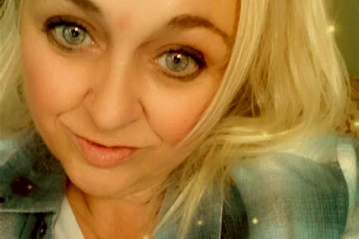 Alice, 28 — Escort in Manteno, United States