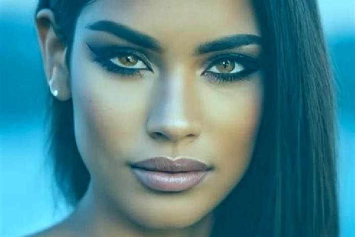 Alice, 29, a black dark-eyed latina companion based in Atripalda. Offering BDSM, A-Level, Roleplay, Couples. Available for incall and outcall, overnight book...